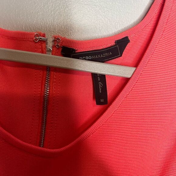 BCBGMAXAZRIA Bandage Ribbed Cap Sleeve Midi Dress - Picture 4 of 7